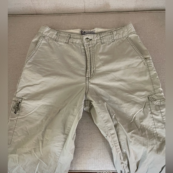 Size 8 cargo capri Columbia pants 🛍 - Picture 15 of 16
